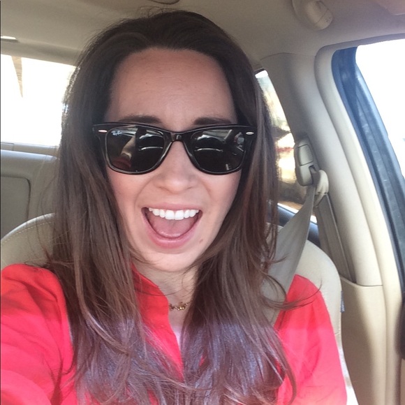 Meet your Posher, Tara - Picture 1 of 1